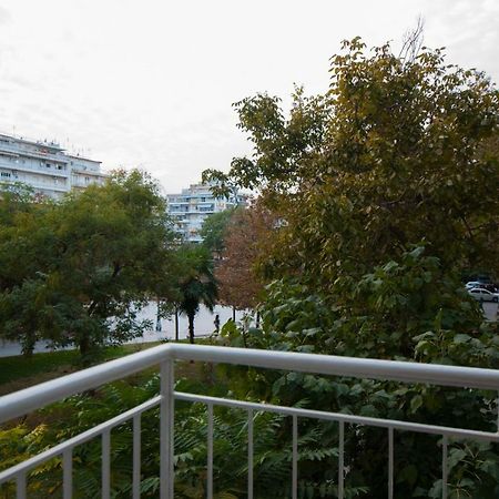 Smart Living Flat, Melenikou Lägenhet Thessaloníki Exteriör bild