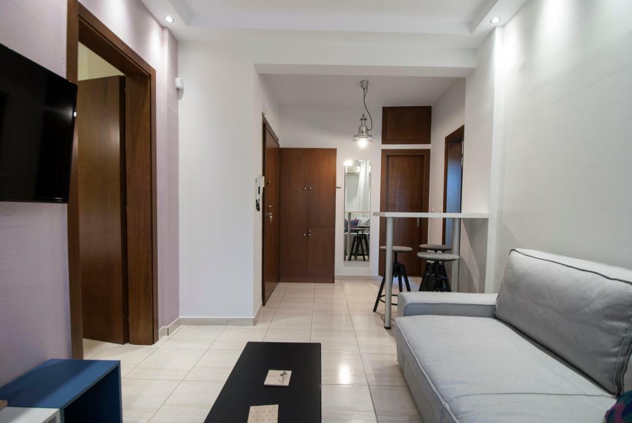Smart Living Flat, Melenikou Lägenhet Thessaloníki Exteriör bild